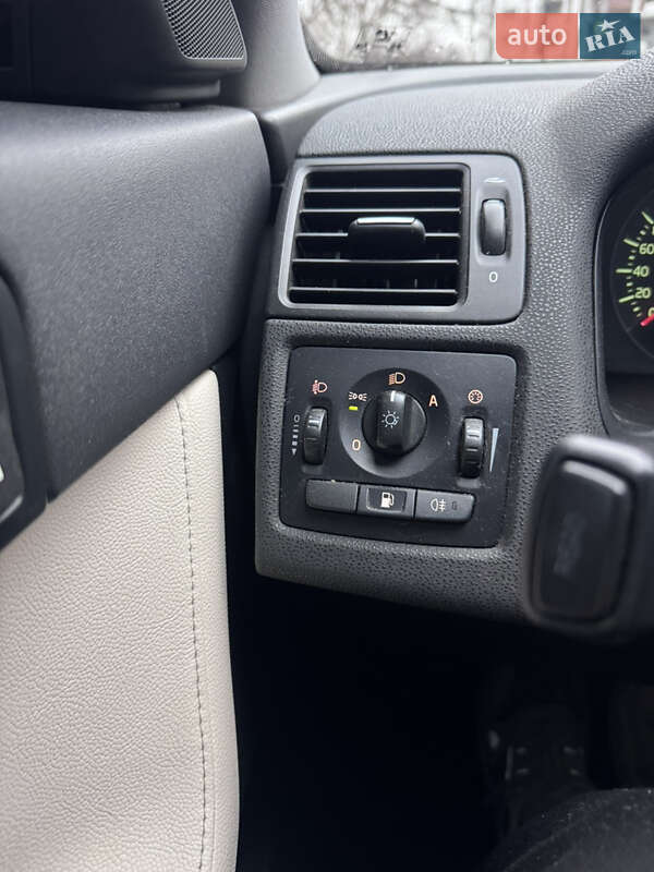 Універсал Volvo V50 2011 в Львові фото 14 Універсал Volvo V50 2011 в Львові