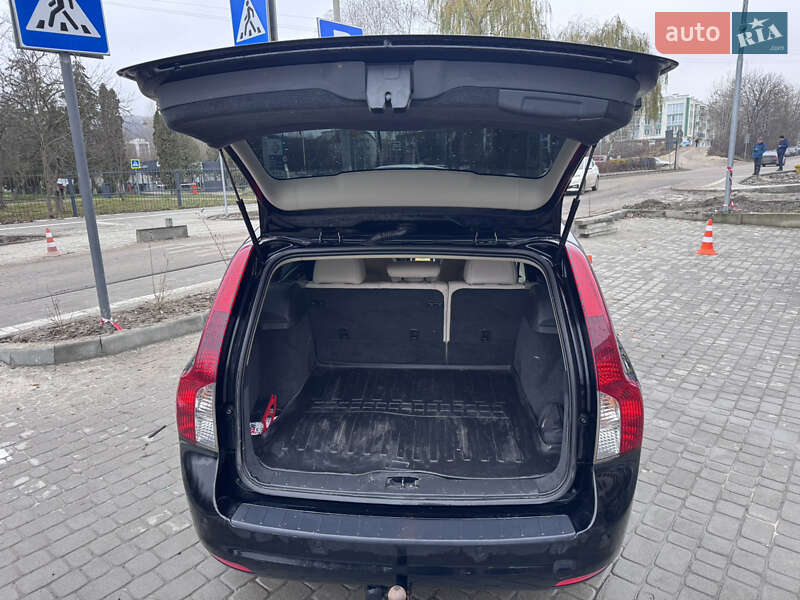 Універсал Volvo V50 2011 в Львові фото 9 Універсал Volvo V50 2011 в Львові