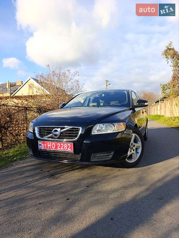 Универсал Volvo V50 2011 в Луцке