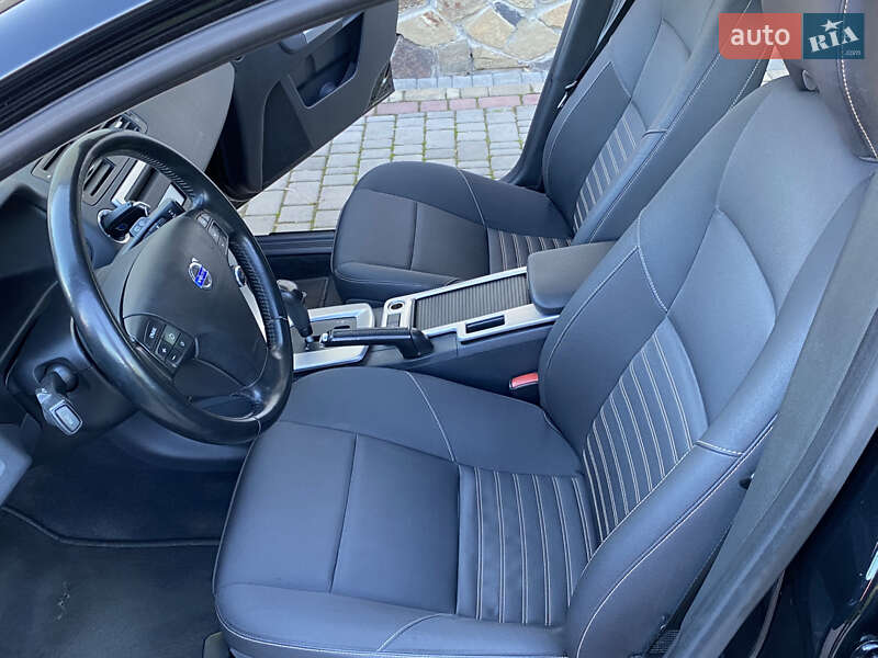 Универсал Volvo V50 2010 в Луцке