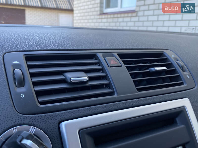 Универсал Volvo V50 2010 в Луцке