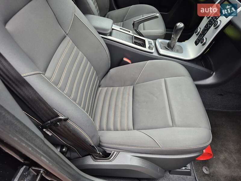 Универсал Volvo V50 2012 в Ровно фото 6 Универсал Volvo V50 2012 в Ровно