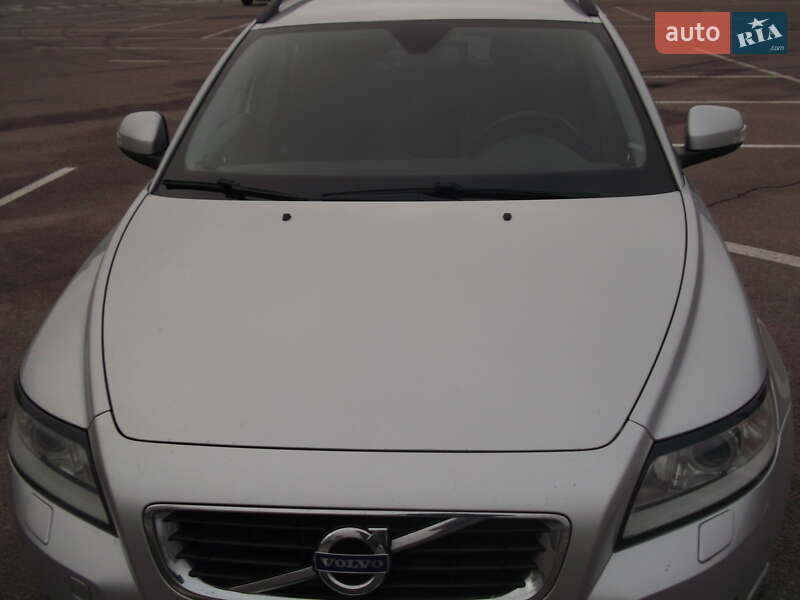 Універсал Volvo V50 2010 в Житомирі