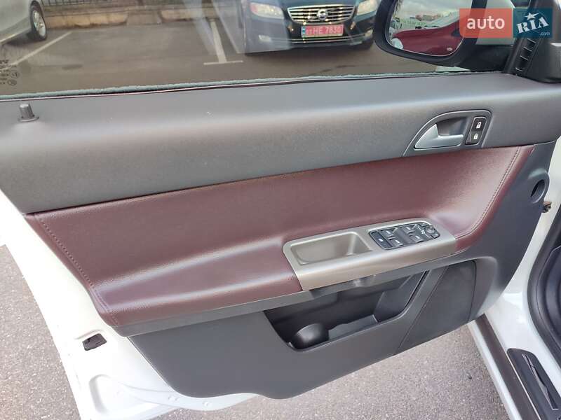 Универсал Volvo V50 2012 в Киеве