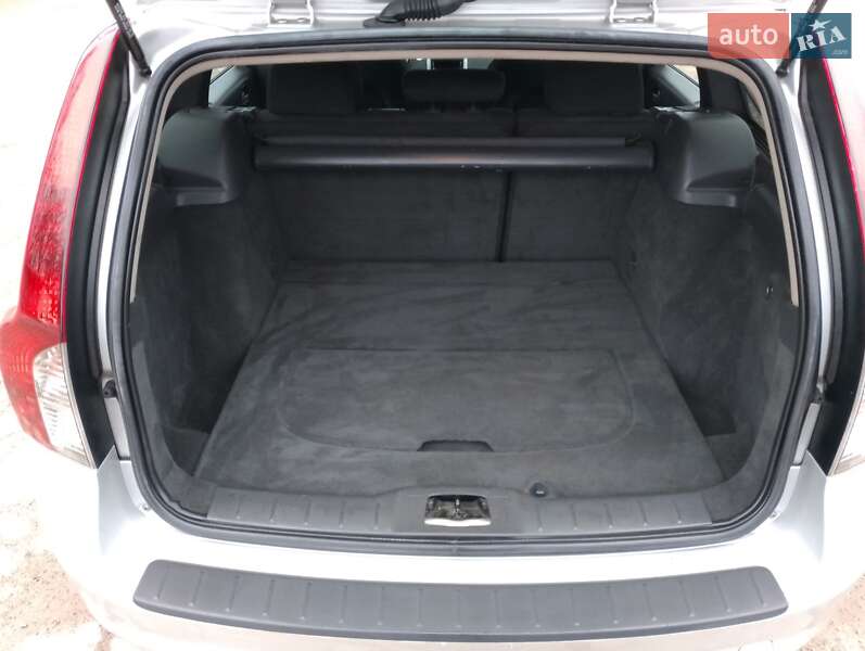 Універсал Volvo V50 2010 в Тернополі фото 25 Універсал Volvo V50 2010 в Тернополі
