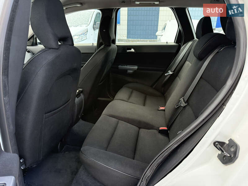 Універсал Volvo V50 2012 в Рівному