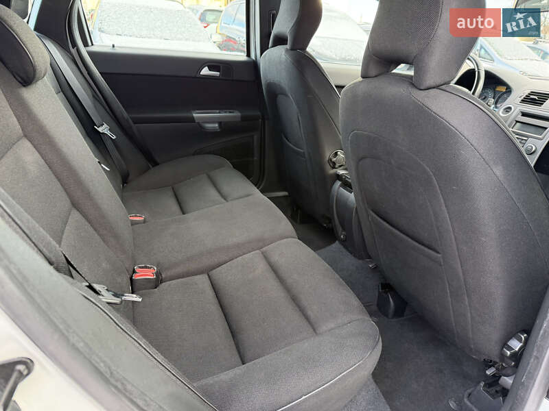 Універсал Volvo V50 2012 в Рівному