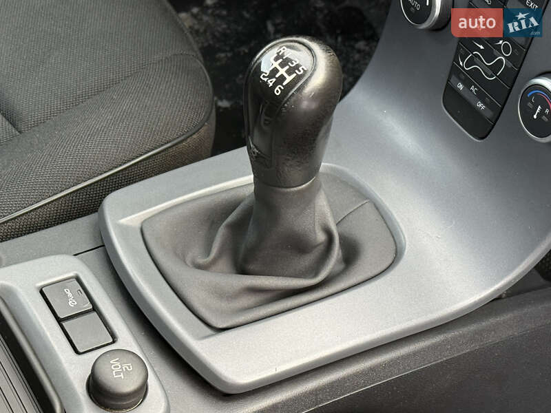 Універсал Volvo V50 2012 в Рівному