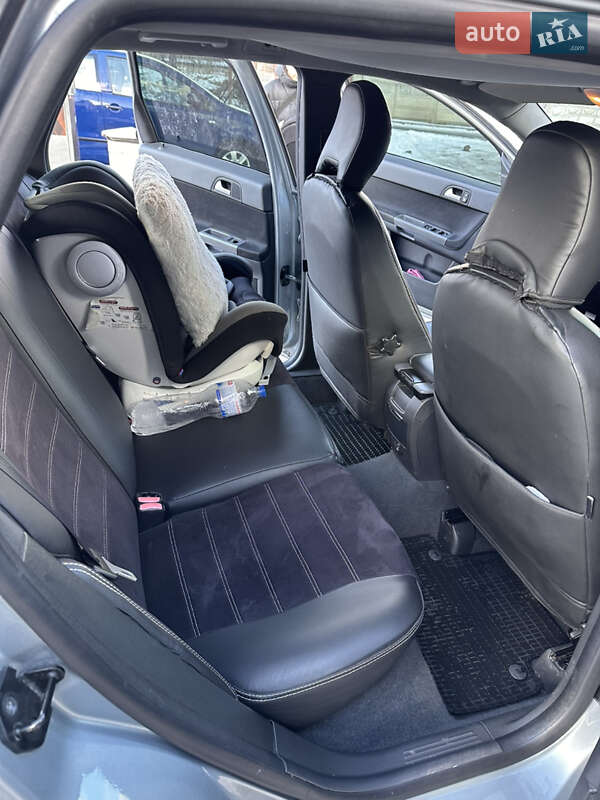 Универсал Volvo V50 2011 в Остроге