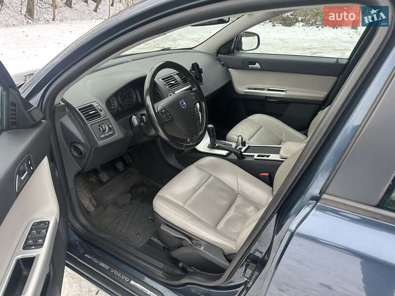 Універсал Volvo V50 2009 в Львові