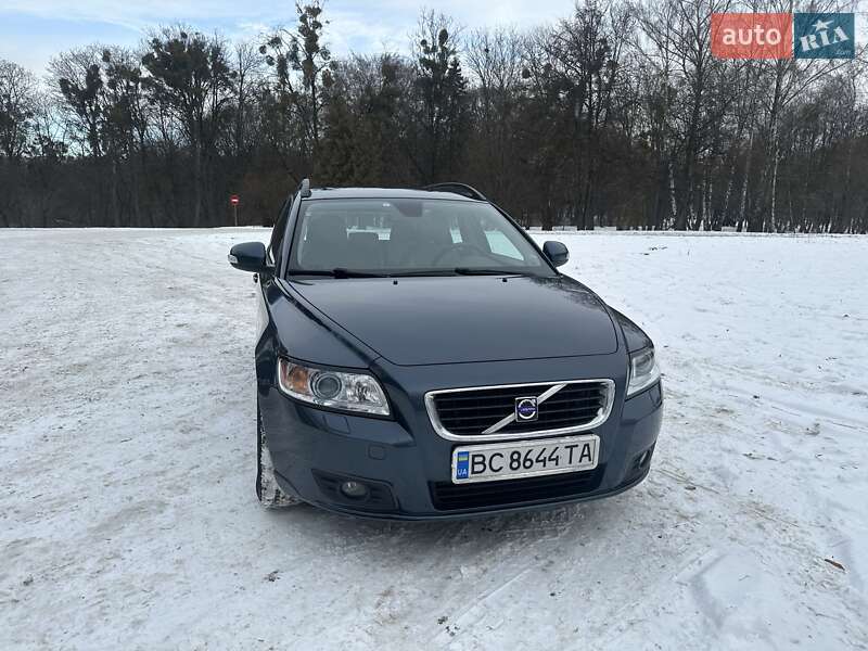 Volvo V50 2009