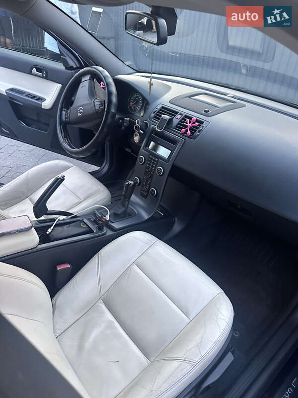 Универсал Volvo V50 2011 в Ужгороде