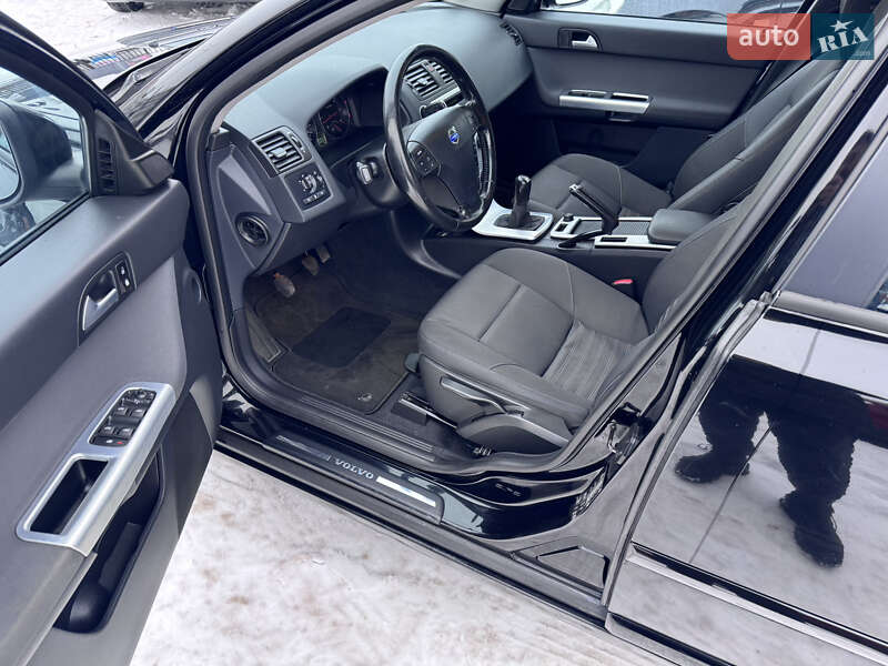 Универсал Volvo V50 2011 в Киеве фото 24 Универсал Volvo V50 2011 в Киеве