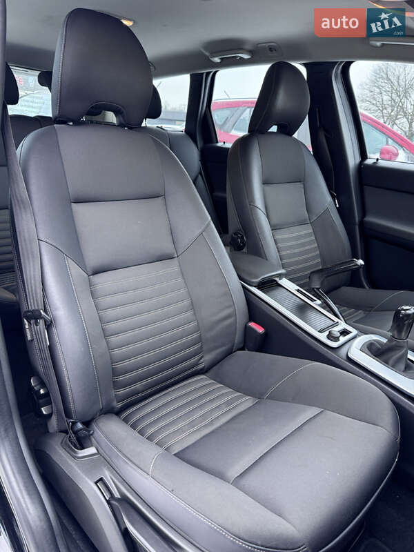 Универсал Volvo V50 2011 в Киеве фото 30 Универсал Volvo V50 2011 в Киеве