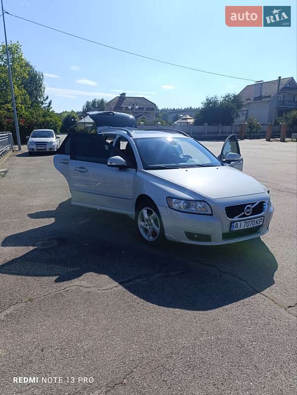 Универсал Volvo V50 2011 в Обухове