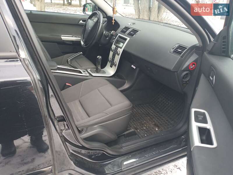 Универсал Volvo V50 2012 в Харькове