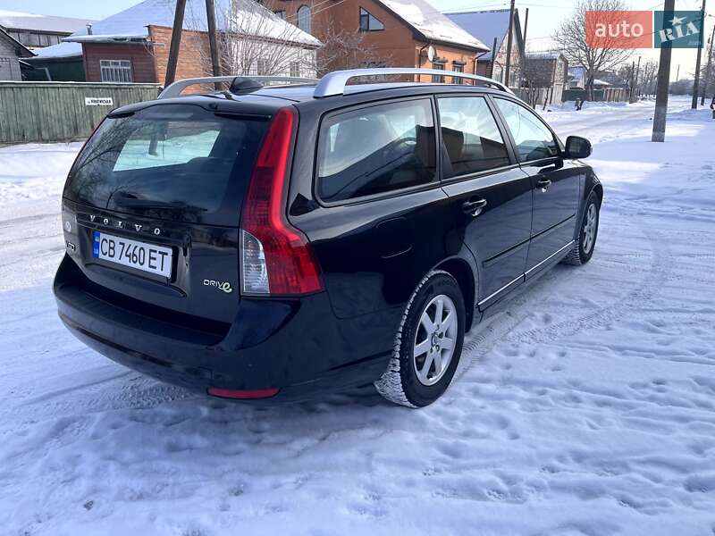 Универсал Volvo V50 2011 в Нежине