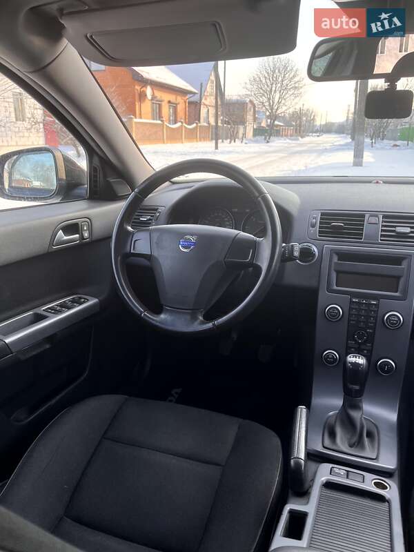 Универсал Volvo V50 2011 в Нежине