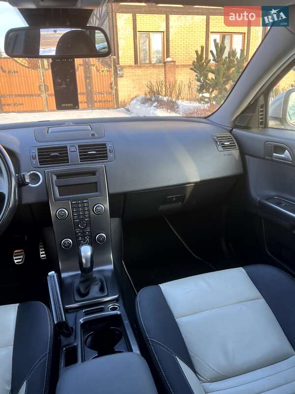 Универсал Volvo V50 2012 в Нежине