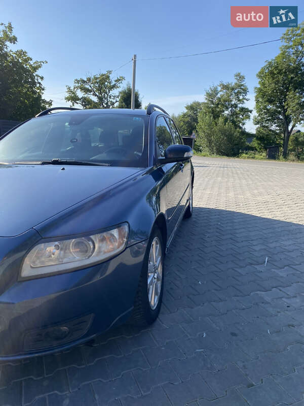 Универсал Volvo V50 2008 в Каменке