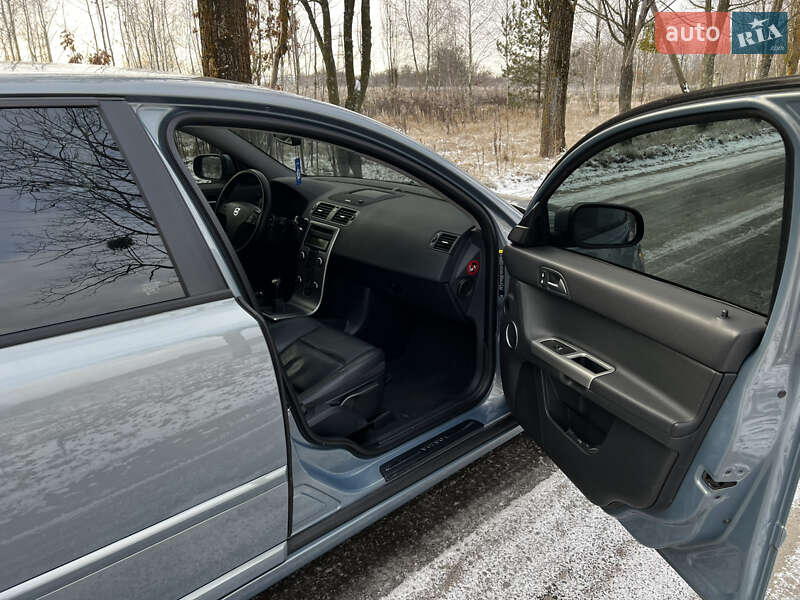 Универсал Volvo V50 2009 в Житомире