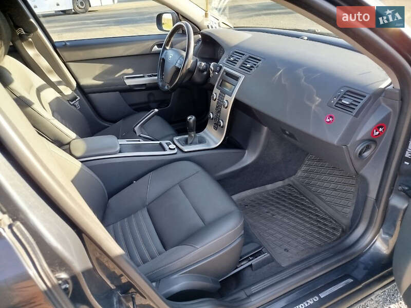 Универсал Volvo V50 2009 в Киеве фото 8 Универсал Volvo V50 2009 в Киеве