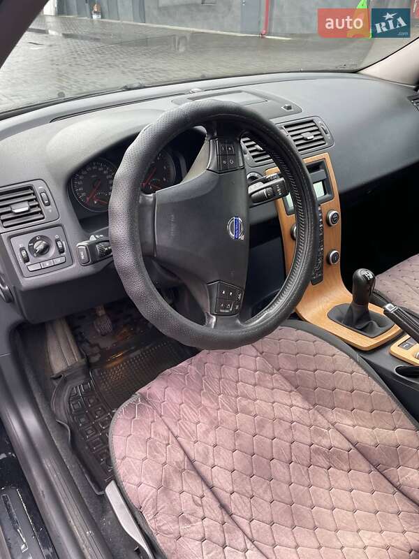 Универсал Volvo V50 2010 в Костополе