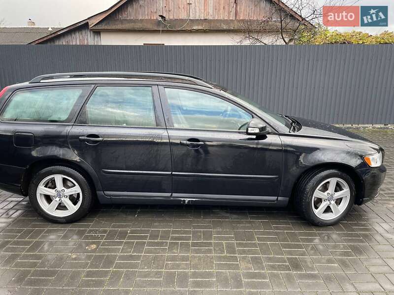 Универсал Volvo V50 2010 в Костополе