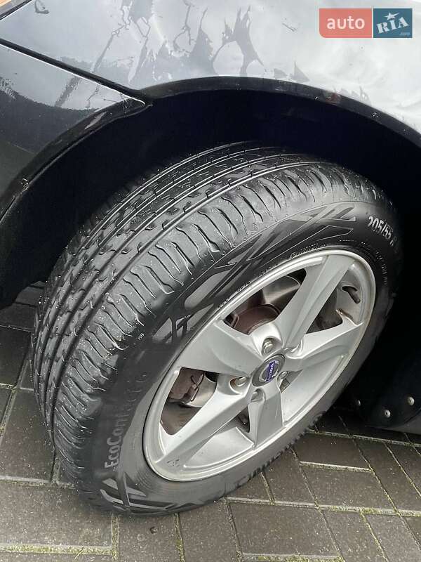 Универсал Volvo V50 2010 в Костополе