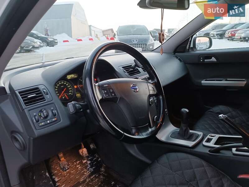 Универсал Volvo V50 2009 в Львове