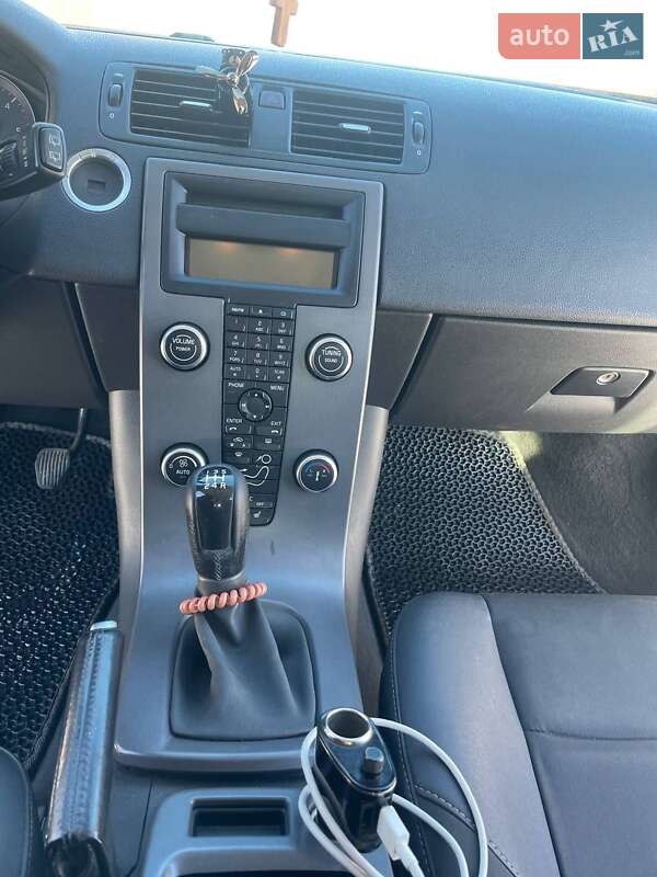 Универсал Volvo V50 2009 в Выгоде