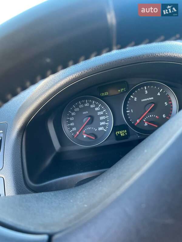 Универсал Volvo V50 2009 в Выгоде