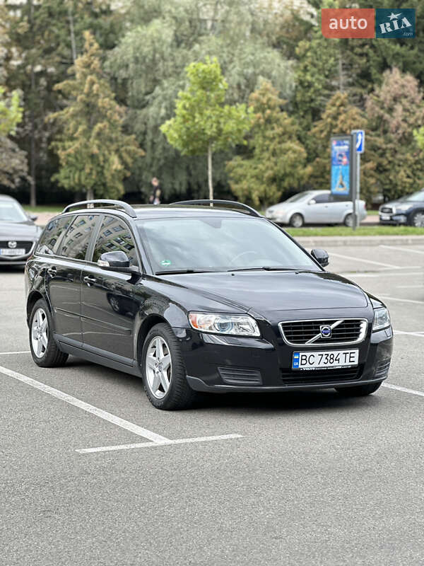 Универсал Volvo V50 2009 в Киеве