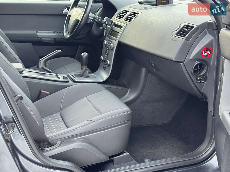 Универсал Volvo V50 2011 в Стрые фото 88 Универсал Volvo V50 2011 в Стрые