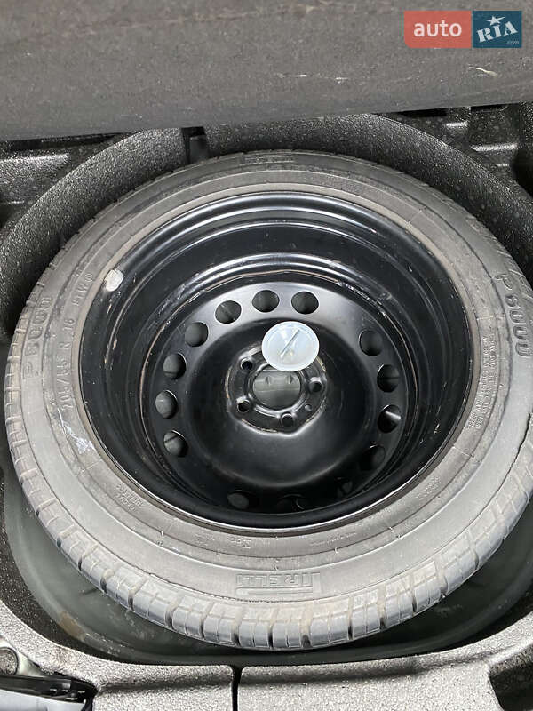 Универсал Volvo V50 2012 в Сумах