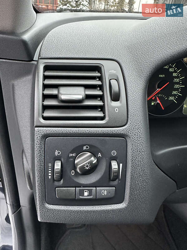 Универсал Volvo V50 2012 в Стрые фото 69 Универсал Volvo V50 2012 в Стрые