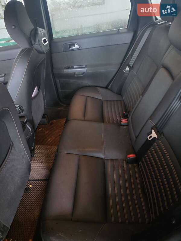 Універсал Volvo V50 2009 в Воловцю