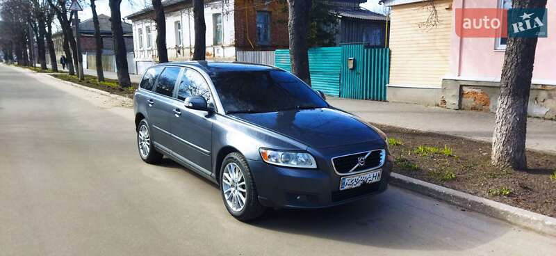 Универсал Volvo V50 2009 в Глухове