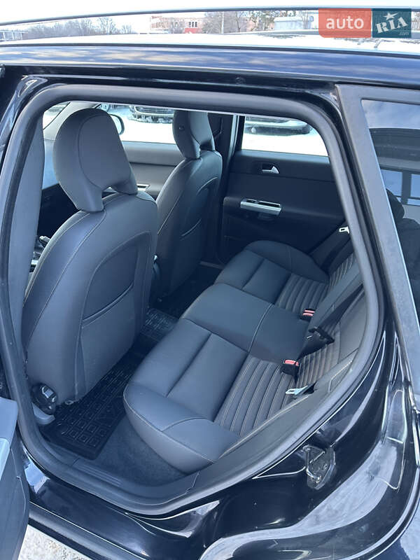 Універсал Volvo V50 2012 в Рівному