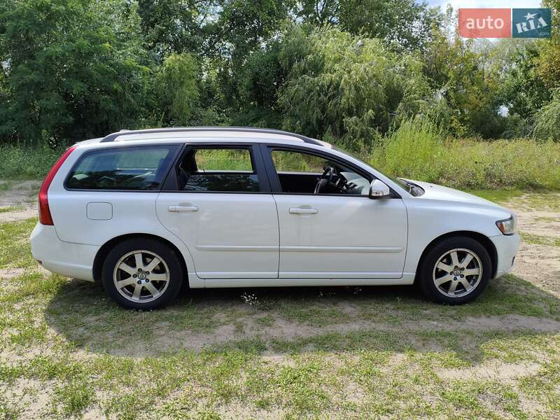 Универсал Volvo V50 2010 в Киеве