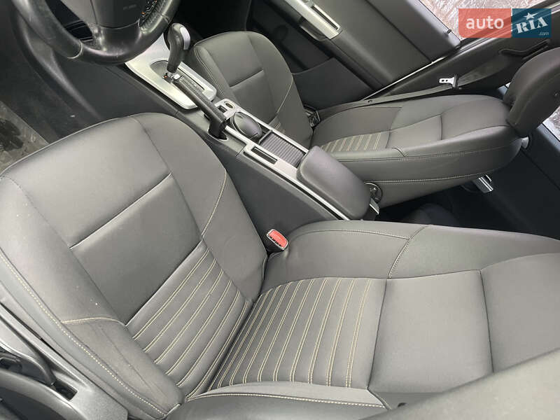 Универсал Volvo V50 2010 в Львове