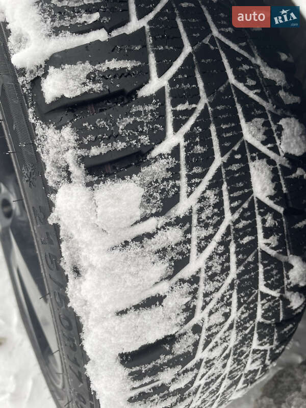 Универсал Volvo V50 2010 в Львове