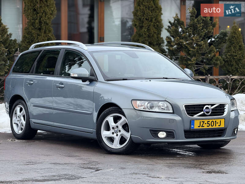Volvo V50 2011