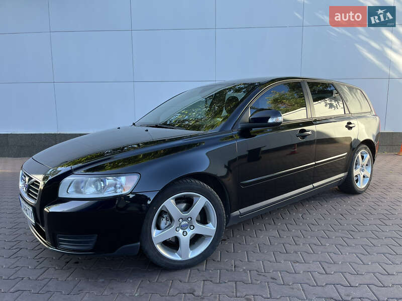 Універсал Volvo V50 2011 в Жовтих Водах