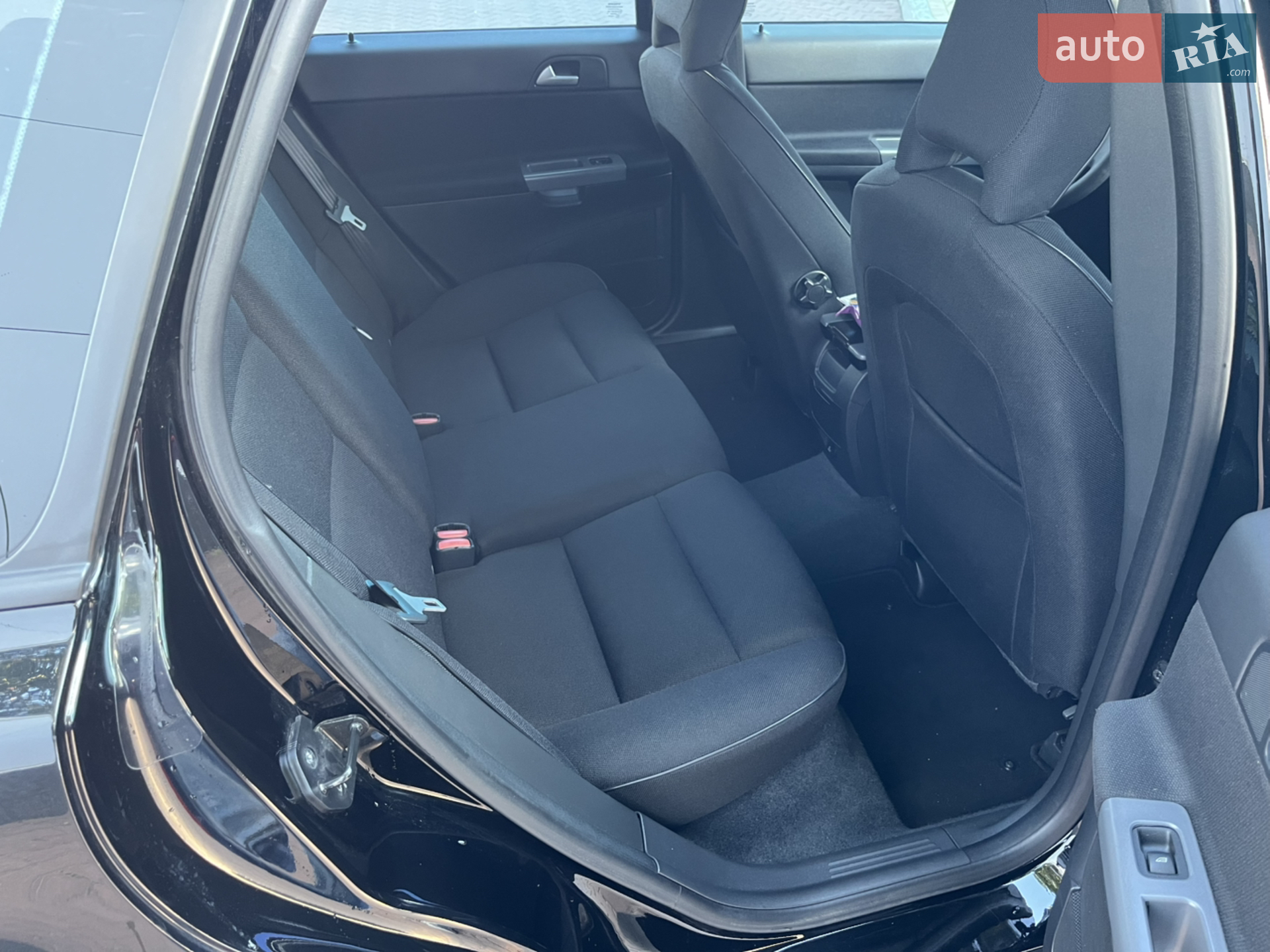 2011 Volvo V50 - мініатюра 18