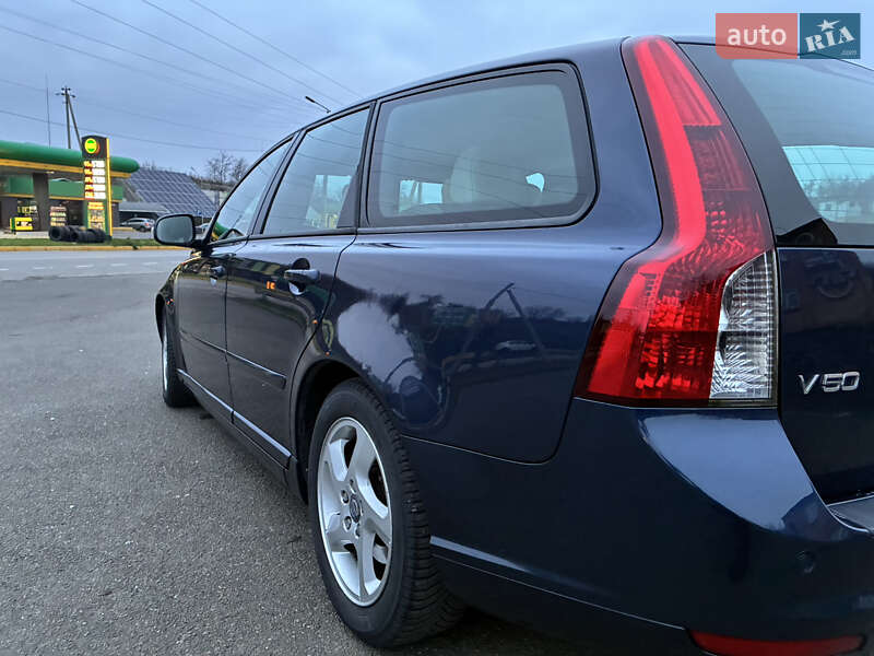 Универсал Volvo V50 2012 в Киеве