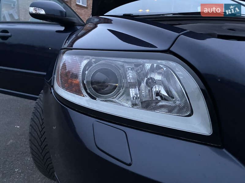 Универсал Volvo V50 2012 в Киеве