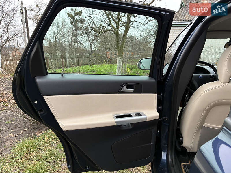 Универсал Volvo V50 2012 в Киеве