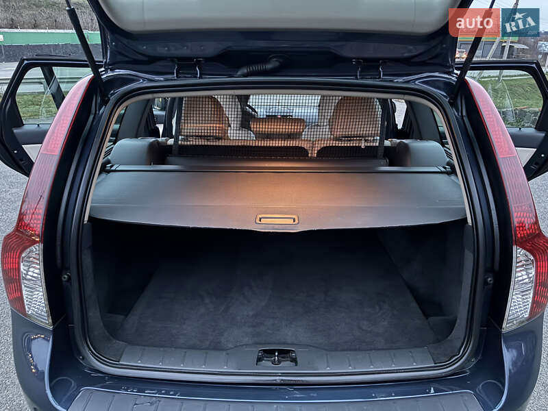 Универсал Volvo V50 2012 в Киеве