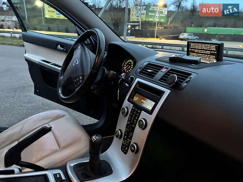 Универсал Volvo V50 2012 в Киеве